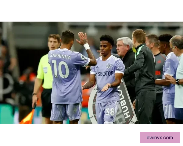 倚老卖老成流量密码曼联九二班踩老东家贬低现役引争议口碑反噬自身